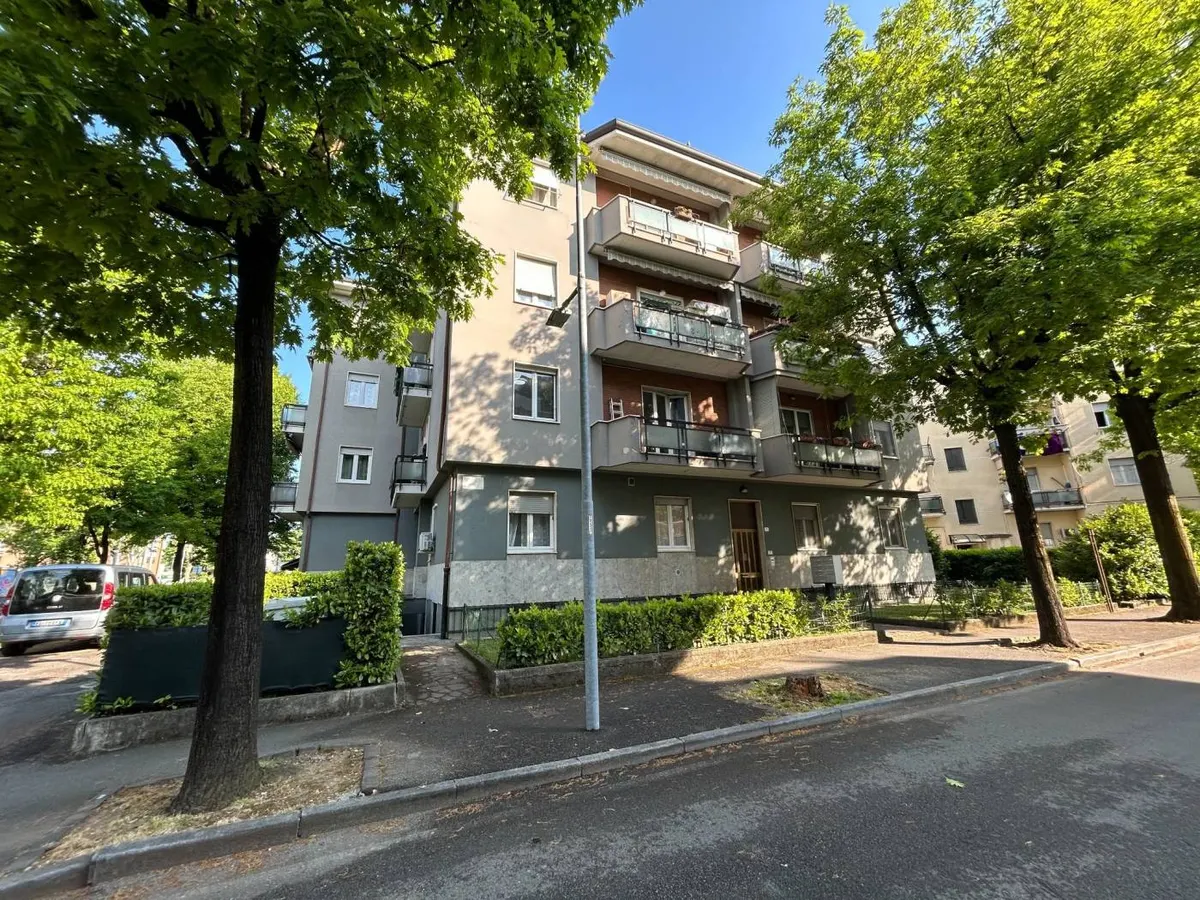 Magazzino in Via Ludovico Ariosto, Treviglio